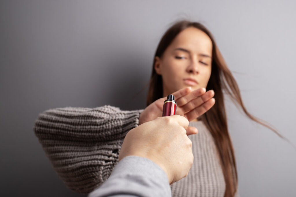 Women refuse vape smoking